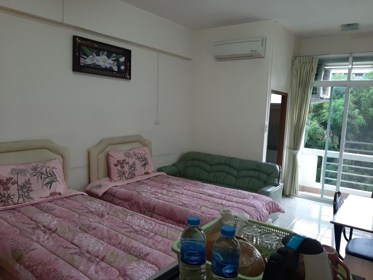 Vanlisut Hotel Ngamwongwan Nonthaburi Bagian luar foto
