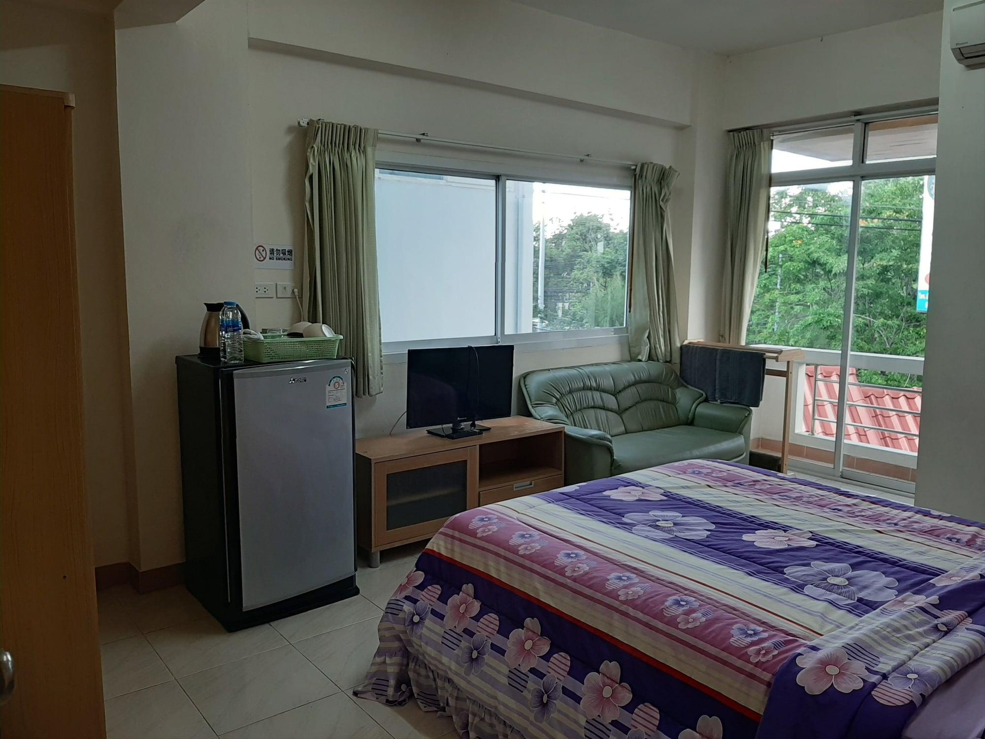 Vanlisut Hotel Ngamwongwan Nonthaburi Bagian luar foto