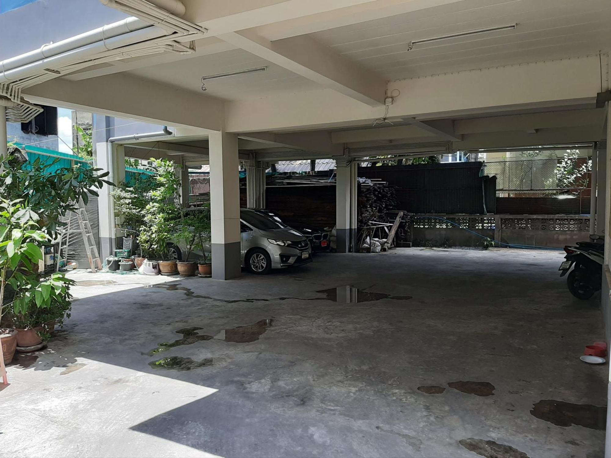 Vanlisut Hotel Ngamwongwan Nonthaburi Bagian luar foto