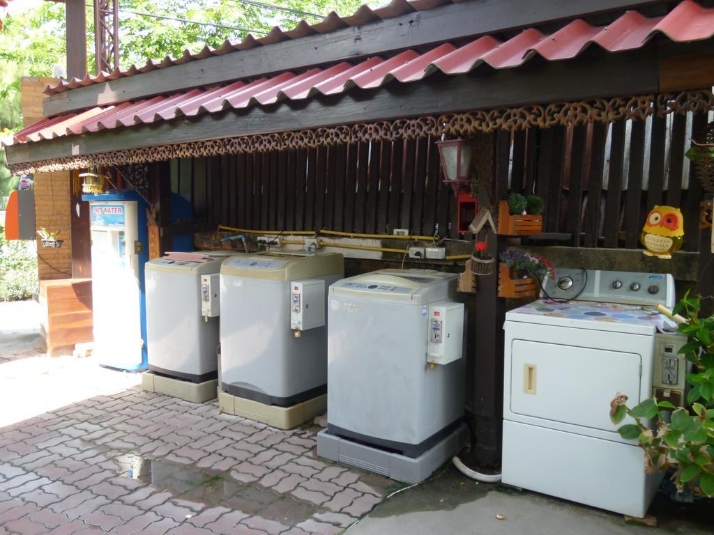 Vanlisut Hotel Ngamwongwan Nonthaburi Bagian luar foto
