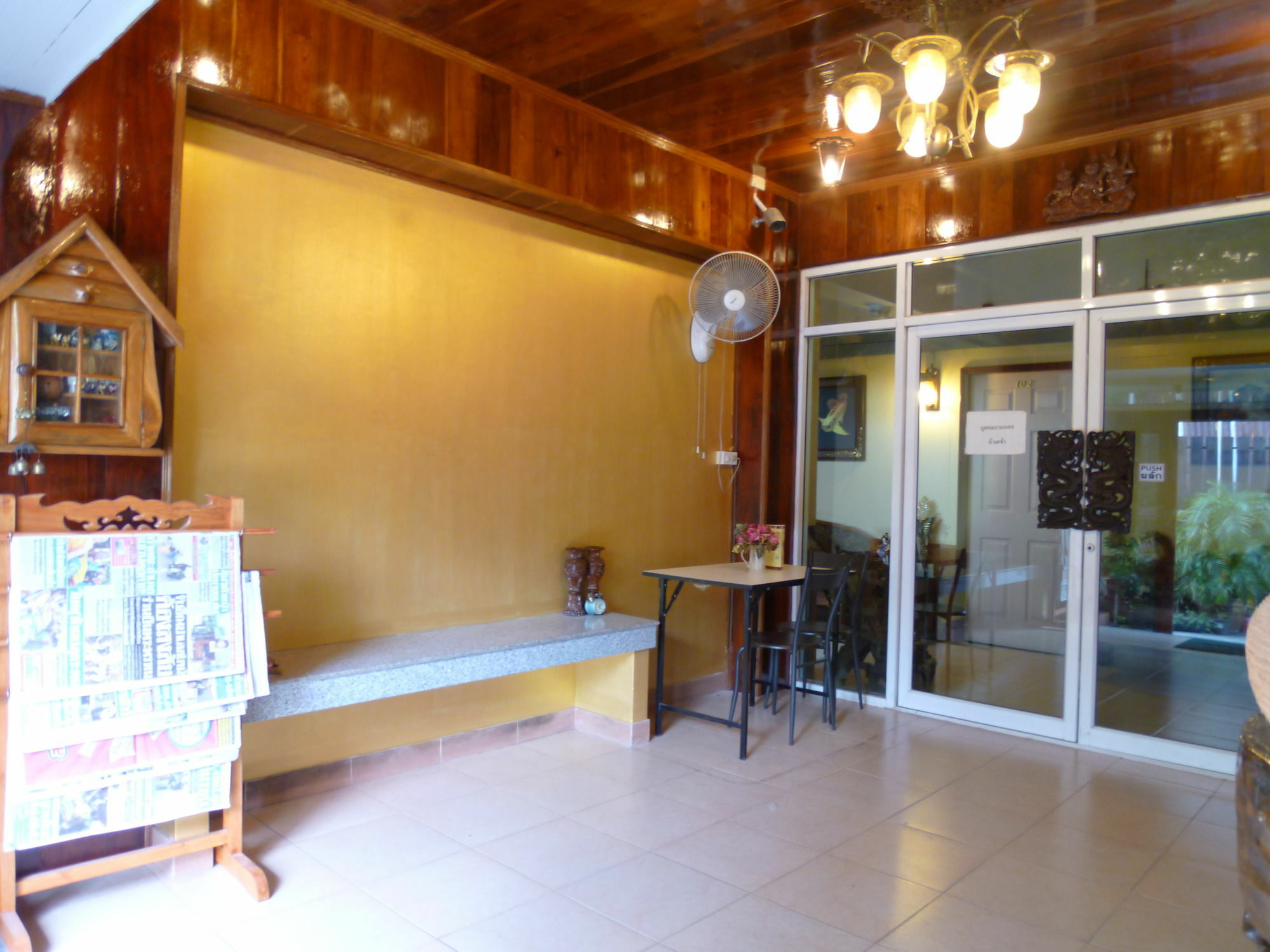 Vanlisut Hotel Ngamwongwan Nonthaburi Bagian luar foto