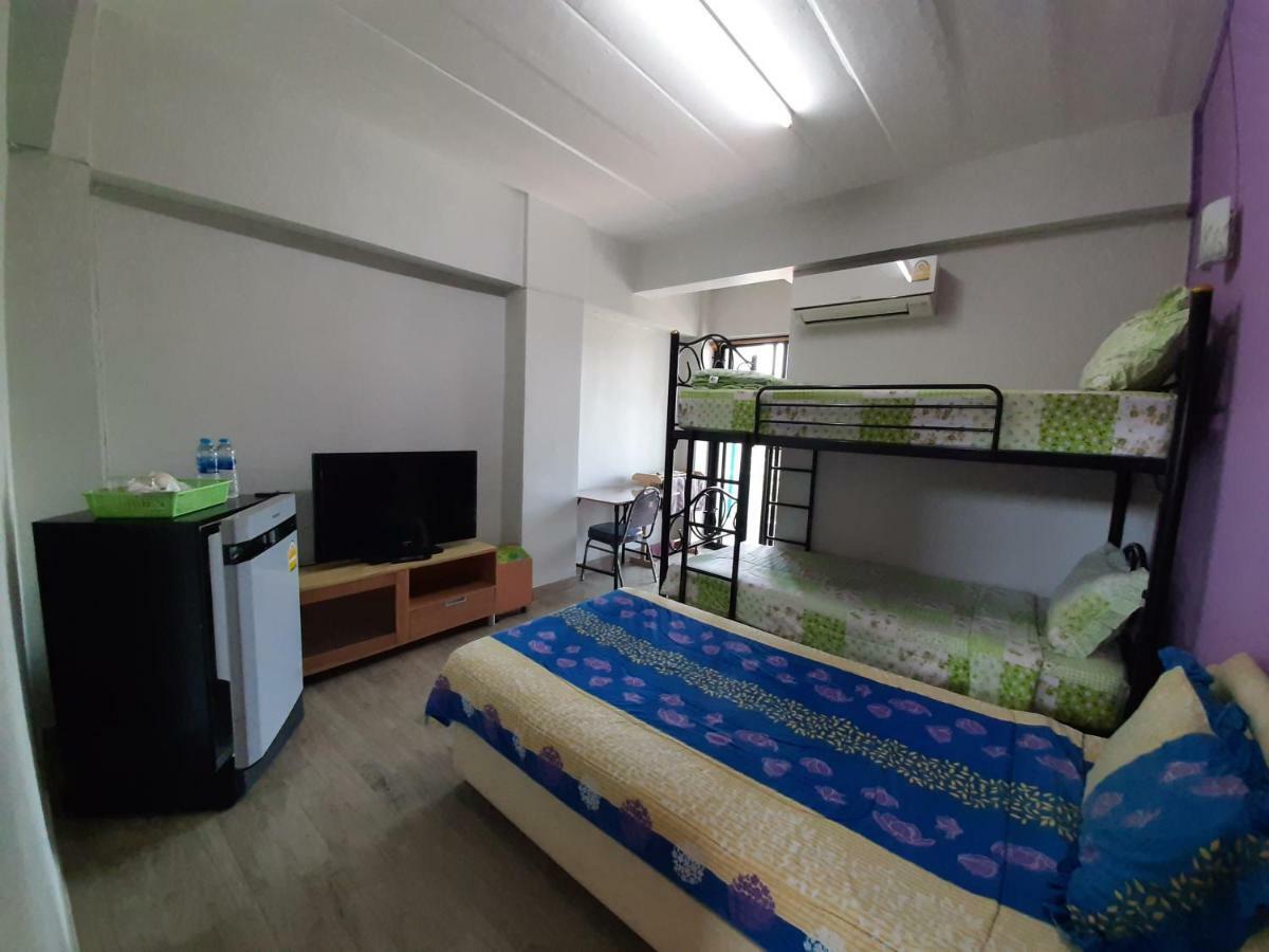 Vanlisut Hotel Ngamwongwan Nonthaburi Bagian luar foto