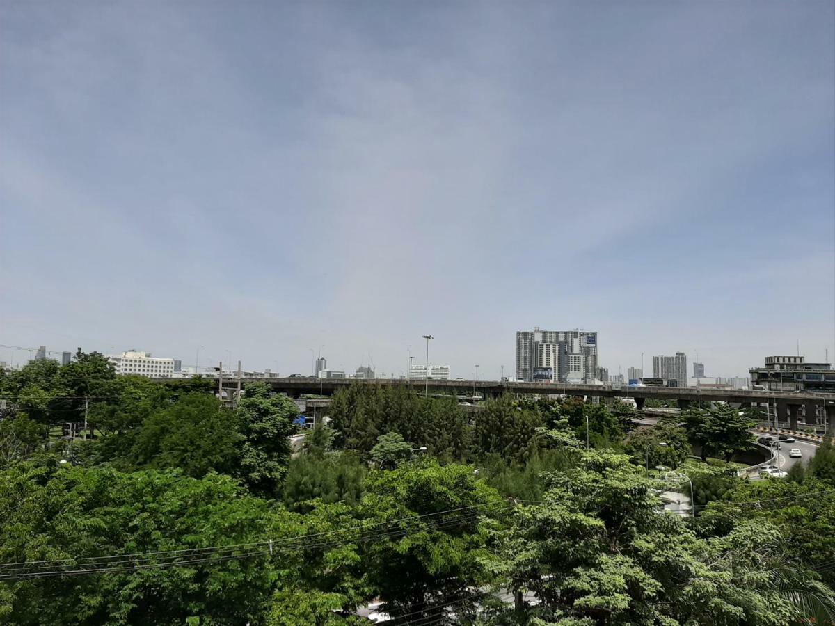 Vanlisut Hotel Ngamwongwan Nonthaburi Bagian luar foto
